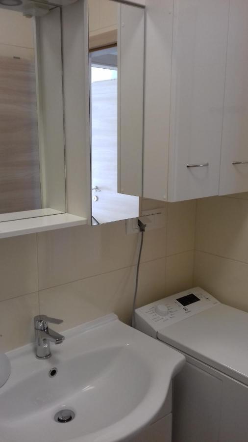 Apartman Vesna Malinska Exterior foto